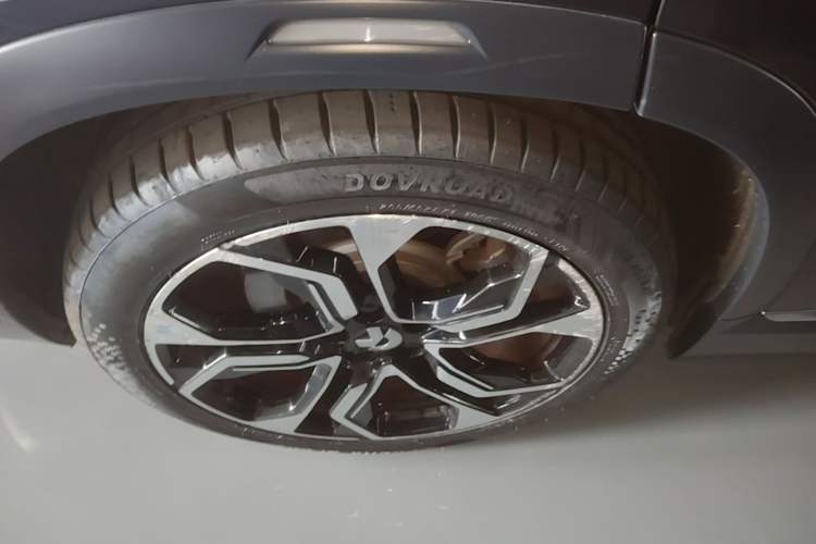 Used Nio ES8 2020 415 KM Signature Edition 7-Seater Version Right Rear Wheel Hub