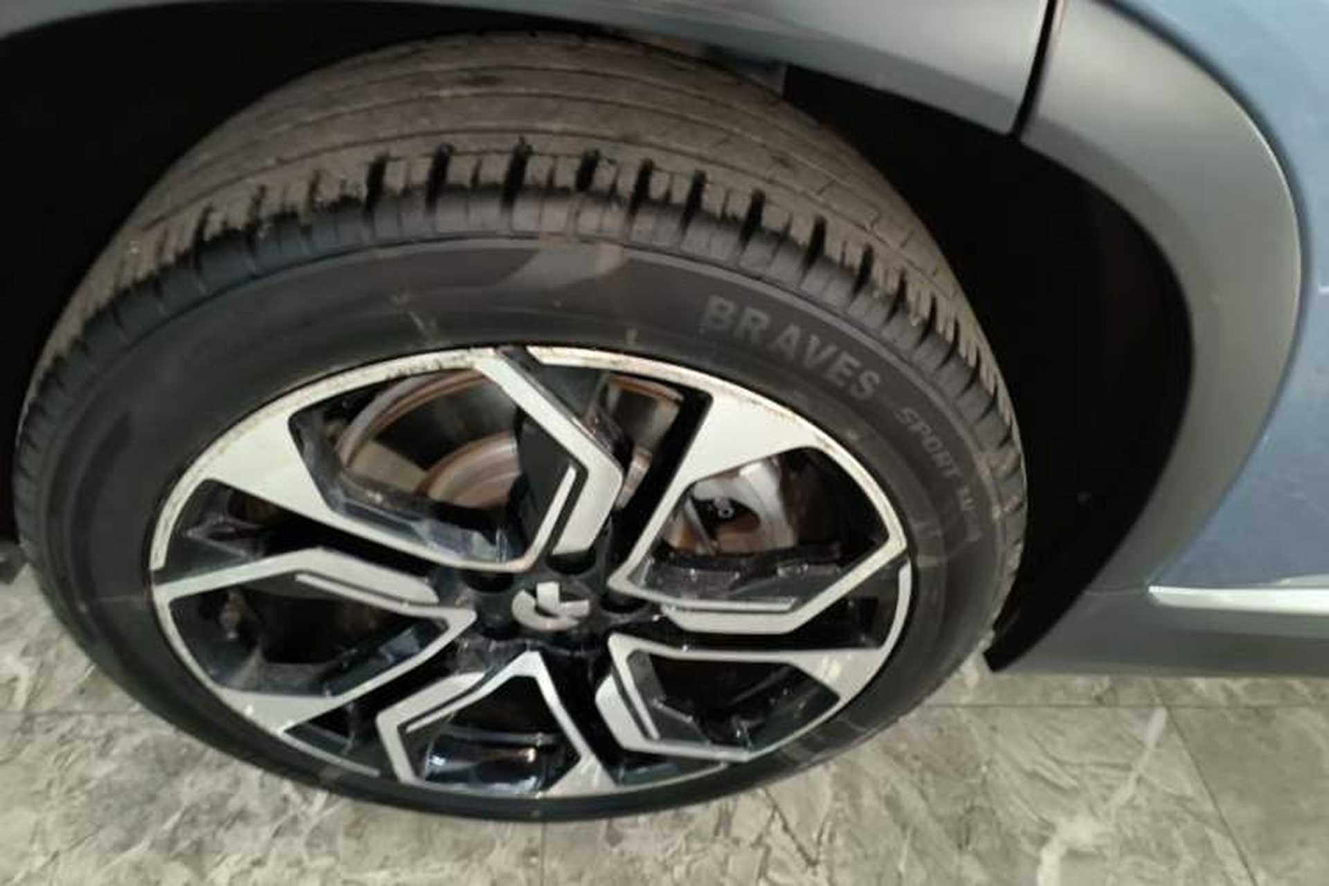 Used Nio ES8 2020 580 km Range Six-Seater Version Right Rear Wheel Hub