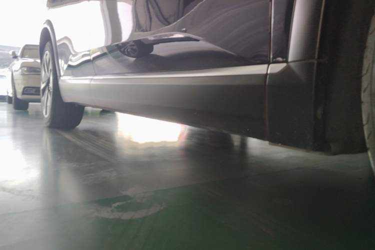Used Nio ES8 2020 415 km Signature Edition 6-Seater Version Right Side Sill