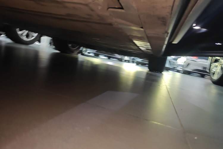 Used Nio ES8 2020 580 km Range Six-Seater Version Right Side Sill