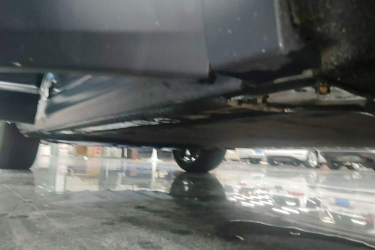 Used Nio ES8 2020 450 km Range 6-Seater Version Right Side Sill