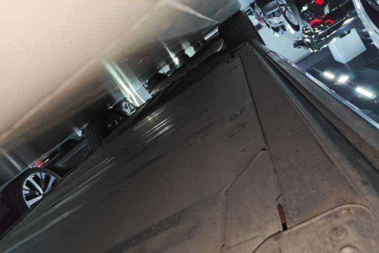 Used Nio ES8 2020 415 km Range 6-Seater Version Right Side Sill