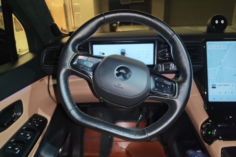 Used Nio ES8 2020 580 km Range Signature Edition Six-Seater Version Steering Wheel