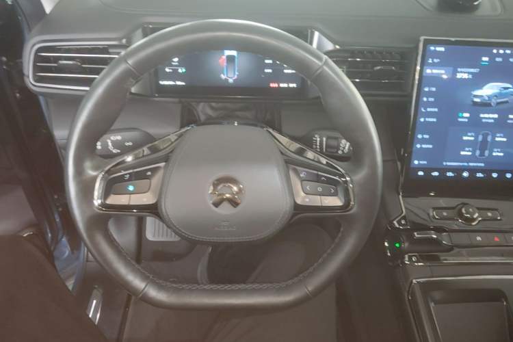 Used Nio ES8 2020 415 km Signature Edition 6-Seater Version Steering Wheel