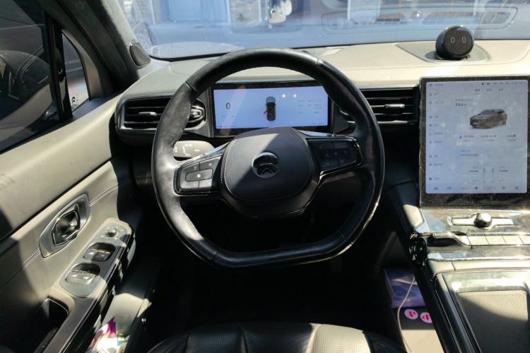 Used Nio ES8 2020 415 km Signature Edition 6-Seater Version Steering Wheel