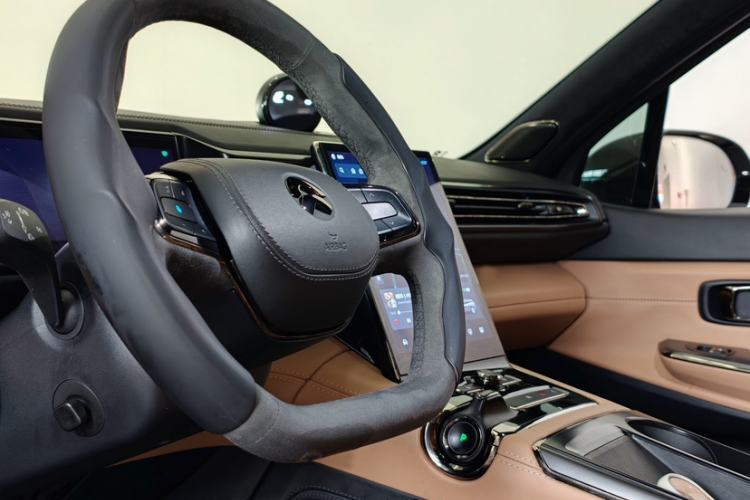 Used Nio ES8 2020 415 KM Signature Edition 7-Seater Version Steering Wheel