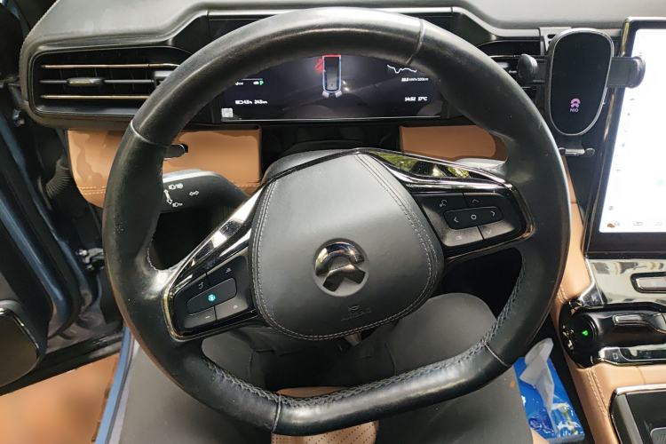 Used Nio ES8 2020 485 km Signature Edition Six-Seater Version Steering Wheel