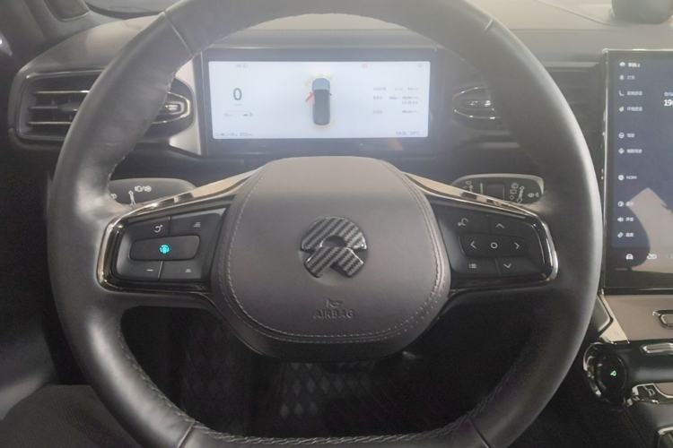 Used Nio ES8 2020 415 km Signature Edition 6-Seater Version Steering Wheel