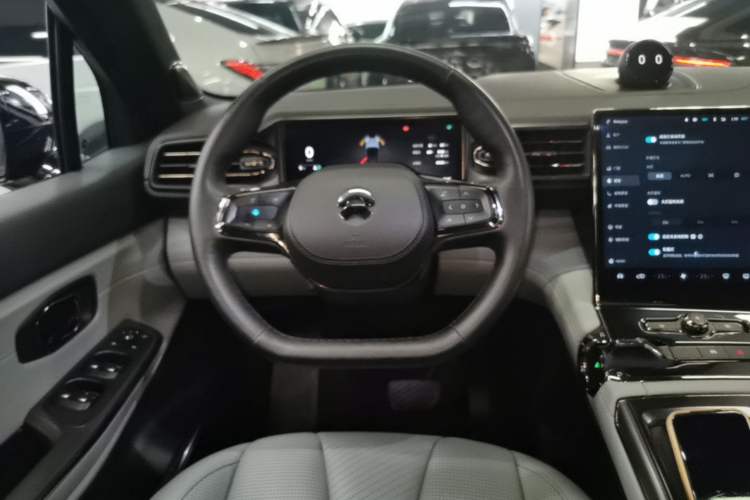 Used Nio ES8 2020 415 km Signature Edition 6-Seater Version Steering Wheel