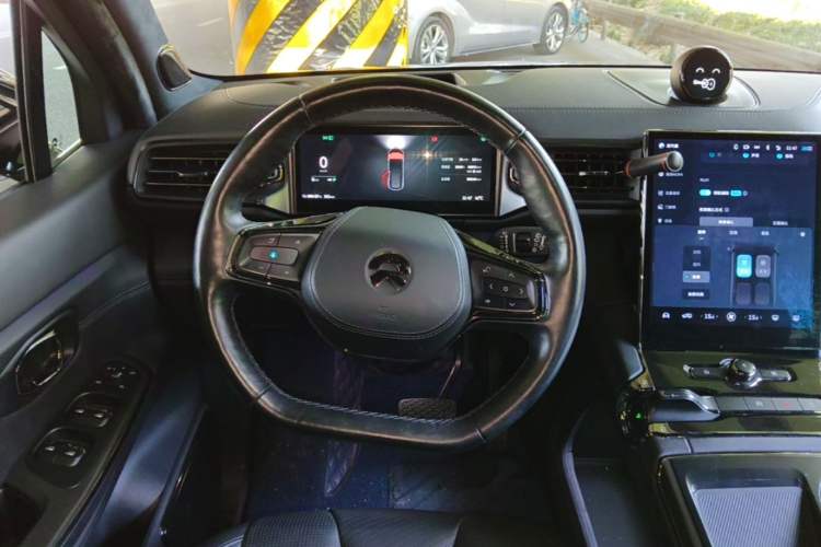 Used Nio ES8 2020 415 km Signature Edition 6-Seater Version Steering Wheel
