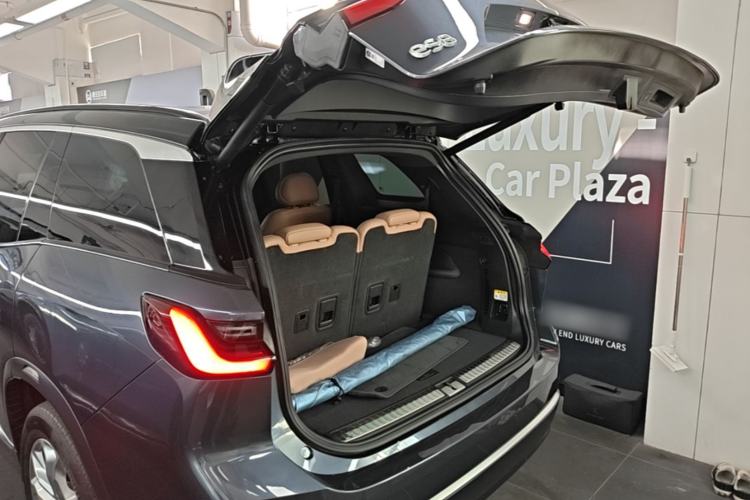 Used Nio ES8 2020 580 km Range Six-Seater Version Trunk