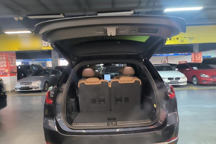 Used Nio ES8 2020 580 km Range Six-Seater Version Trunk