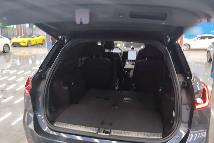 Used Nio ES8 2020 450 km Range 6-Seater Version Trunk