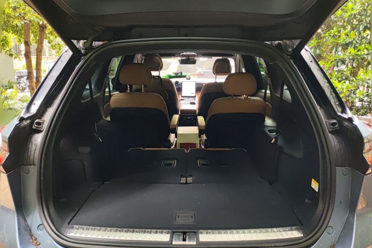 Used Nio ES8 2020 485 km Signature Edition Six-Seater Version Trunk