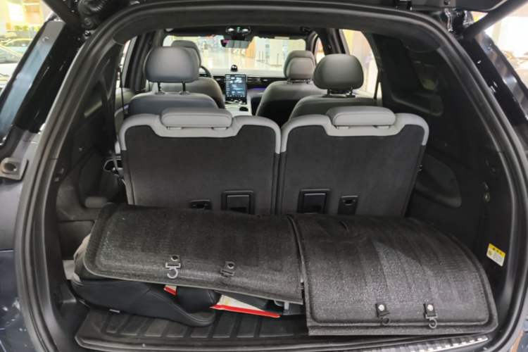 Used Nio ES8 2020 415 km Signature Edition 6-Seater Version Trunk