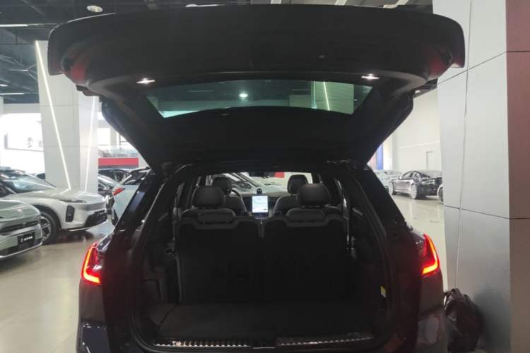 Used Nio ES8 2020 415 km Range 6-Seater Version Trunk