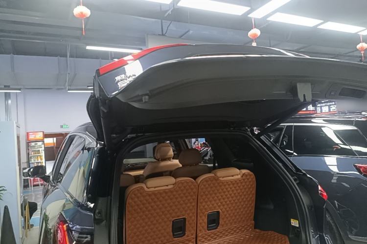 Used Nio ES8 2020 580 km Range Signature Edition Six-Seater Version Trunk