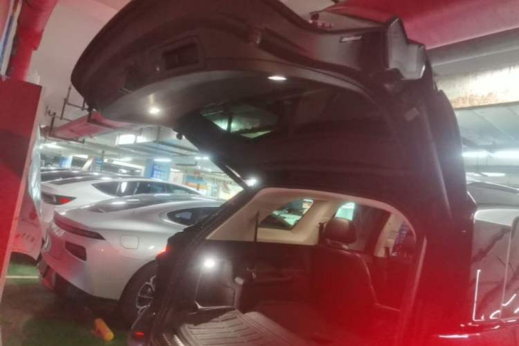 Used Nio ES8 2020 450KM Signature Edition Six-Seater Version Trunk