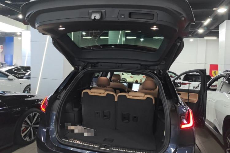 Used Nio ES8 2020 415 km Range 6-Seater Version Trunk