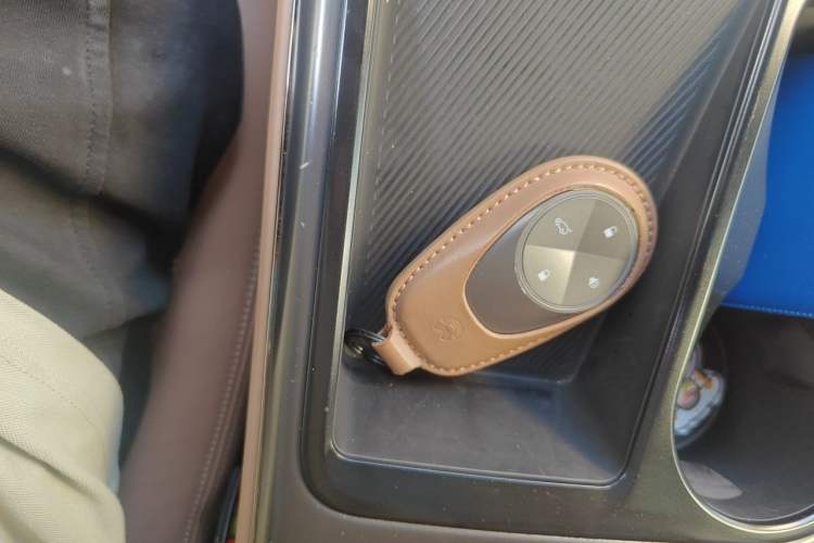 Used Nio ES8 2020 415 km Signature Edition 6-Seater Version Vehicle Key