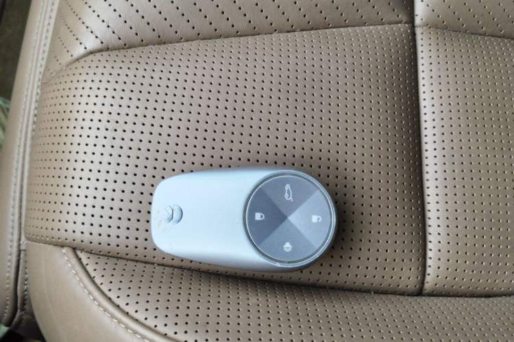 Used Nio ES8 2020 580 km Range Signature Edition Six-Seater Version Vehicle Key