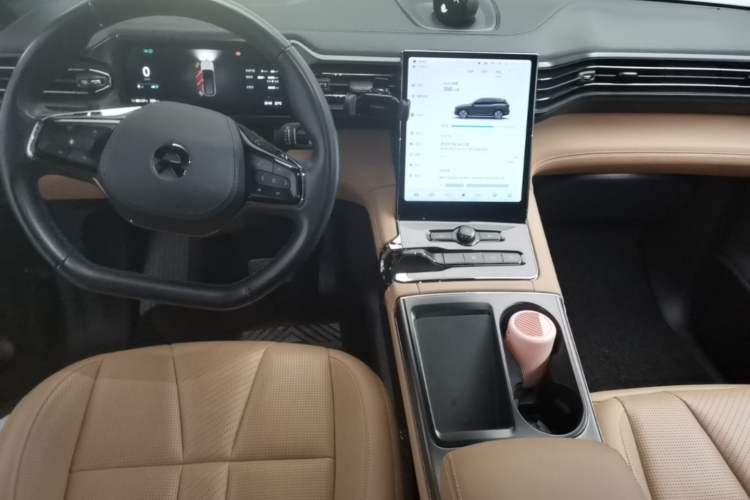 Used Nio ES8 2020 580 km Range Six-Seater Version Center Console