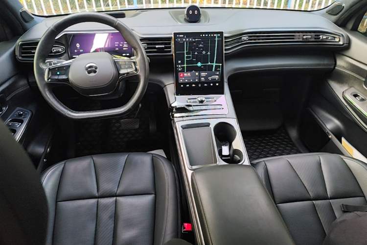 Used Nio ES8 2020 415 km Range 7-Seater Version Center Console
