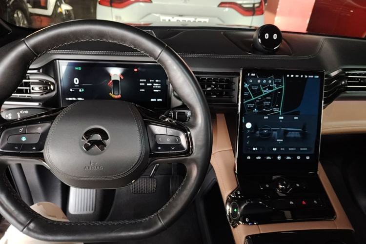 Used Nio ES8 2020 580 km Range Six-Seater Version Center Console