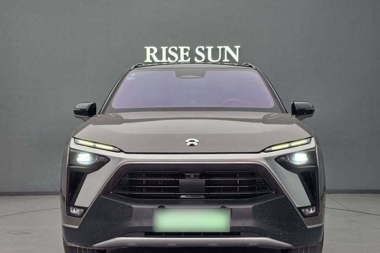 Used Nio ES8 2020 415 km Signature Edition 6-Seater Version Exterior 1