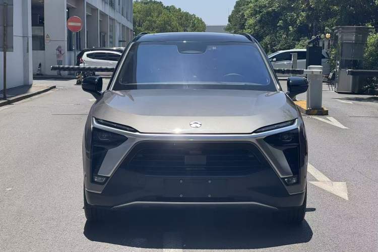 Used Nio ES8 2020 415 km Range 6-Seater Version Exterior 1