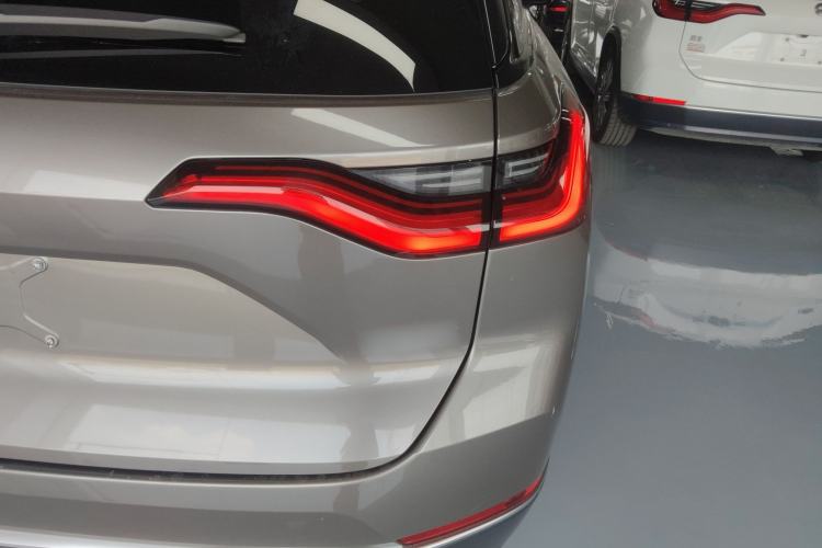 Used Nio ES8 2020 450 km Range 6-Seater Version Exterior 3