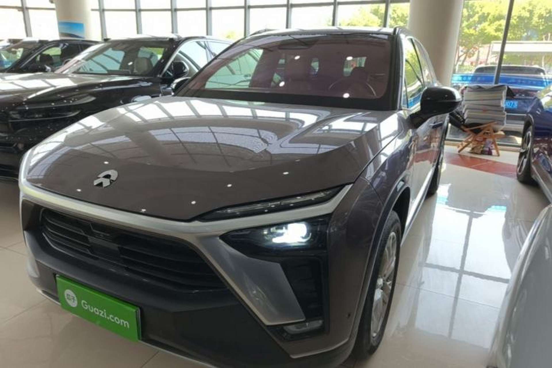 Used Nio ES8 2020 415 km Range 7-Seater Version Front Left 45 Deg