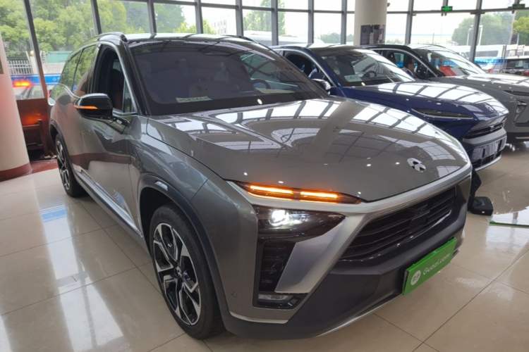 Used Nio ES8 2020 580 km Range Six-Seater Version Front Right 45 Deg