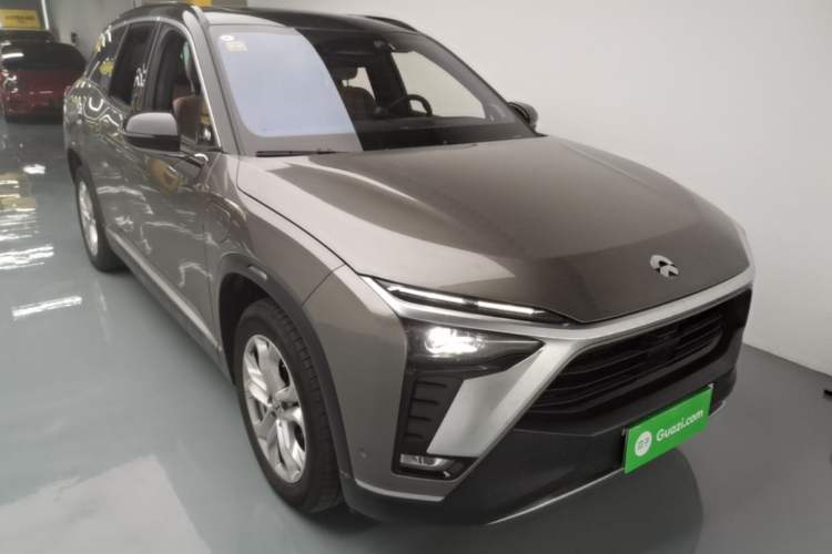 Used Nio ES8 2020 580 km Range Six-Seater Version Front Right 45 Deg