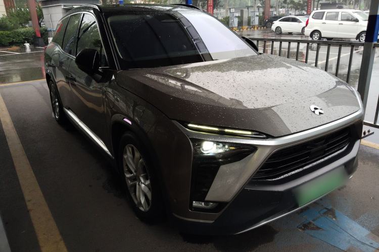 Used Nio ES8 2020 415 km Range 6-Seater Version Front Right 45 Deg