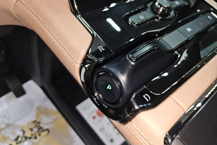 Used Nio ES8 2020 415 km Signature Edition 6-Seater Version Gear Lever