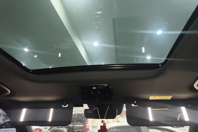 Used Nio ES8 2020 415 km Range 6-Seater Version Headliner
