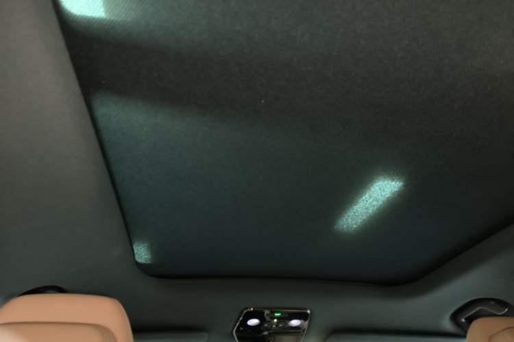 Used Nio ES8 2020 415 km Range 7-Seater Version Headliner