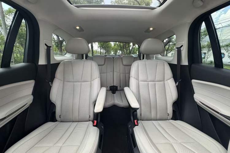Used Nio ES8 2020 415 km Signature Edition 6-Seater Version Interior 12