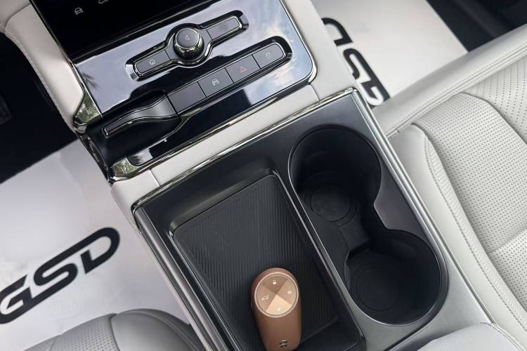 Used Nio ES8 2020 415 km Signature Edition 6-Seater Version Interior 4