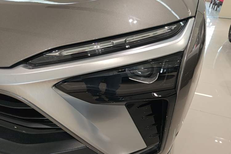 Used Nio ES8 2020 580 km Range Six-Seater Version Left Front Headlight