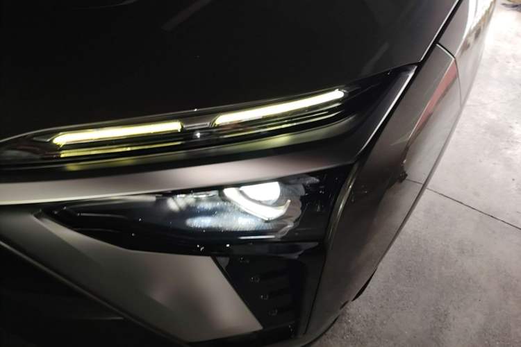 Used Nio ES8 2020 580 km Range Six-Seater Version Left Front Headlight