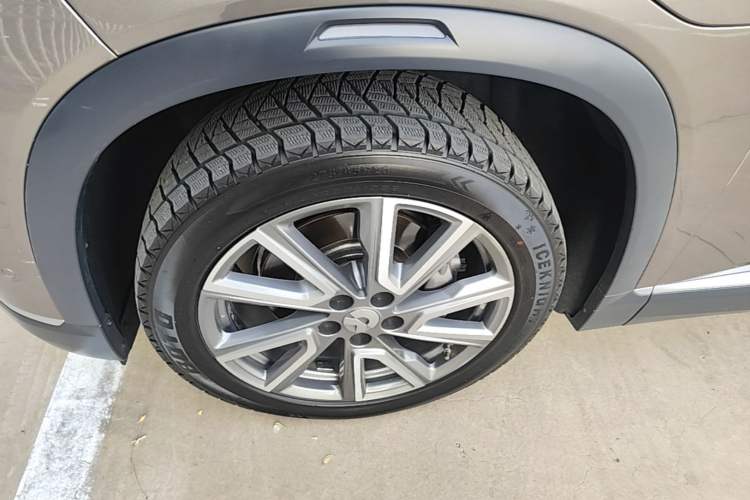 Used Nio ES8 2020 415 km Range 7-Seater Version Left Front Wheel Hub