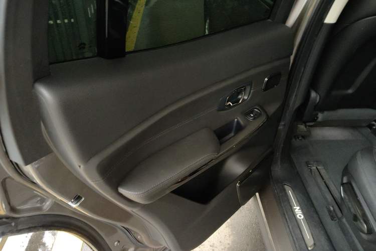 Used Nio ES8 2020 415 km Range 6-Seater Version Left Rear Door Interior