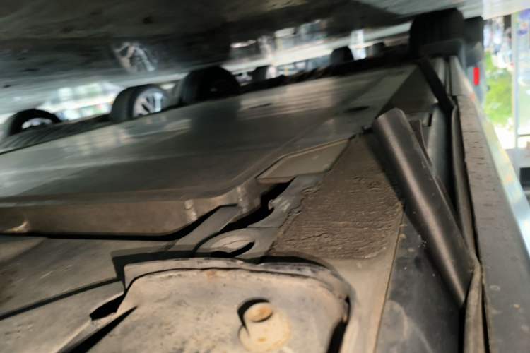 Used Nio ES8 2020 415 km Range 7-Seater Version Left Side Sill