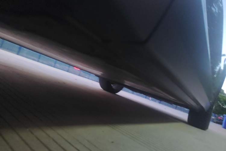 Used Nio ES8 2020 415 km Range 7-Seater Version Left Side Sill