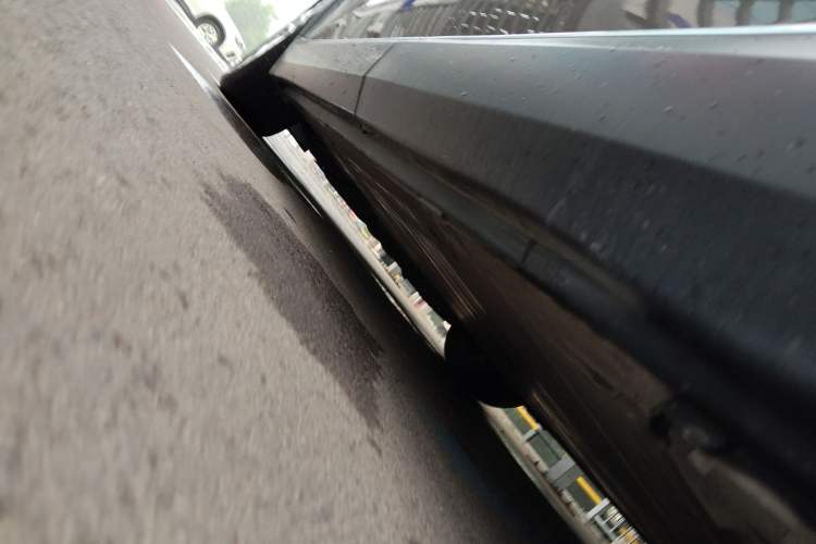 Used Nio ES8 2020 415 km Range 6-Seater Version Left Side Sill