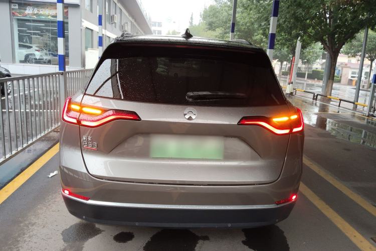 Used Nio ES8 2020 415 km Range 6-Seater Version Rear