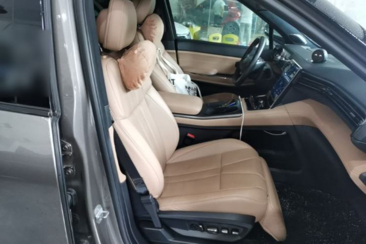 Used Nio ES8 2020 415 km Signature Edition 6-Seater Version Right Front Seat