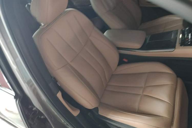 Used Nio ES8 2020 580 km Range Six-Seater Version Right Front Seat